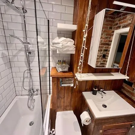 Stylowy Apartament 30m2 We Wroclawskiej Kamienicy Apartmán *