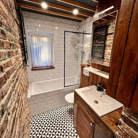 Stylowy Apartament 30m2 We Wroclawskiej Kamienicy